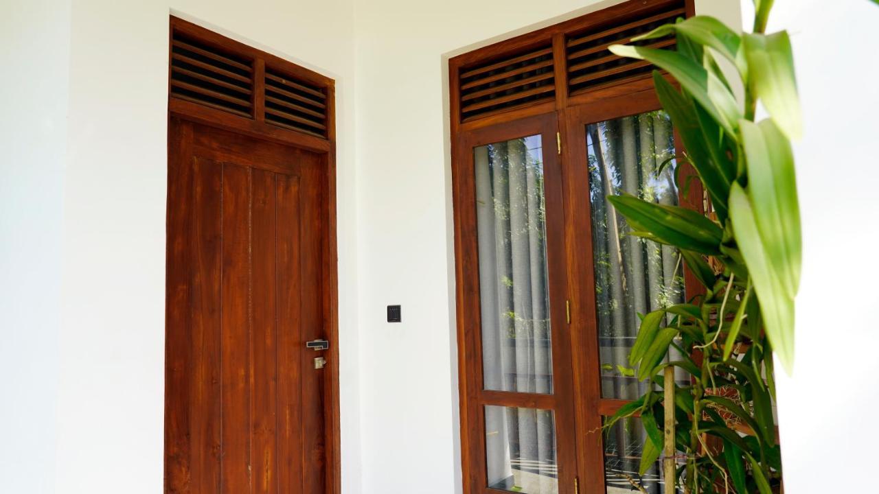 Sea Bay Inn Tangalle Exterior photo