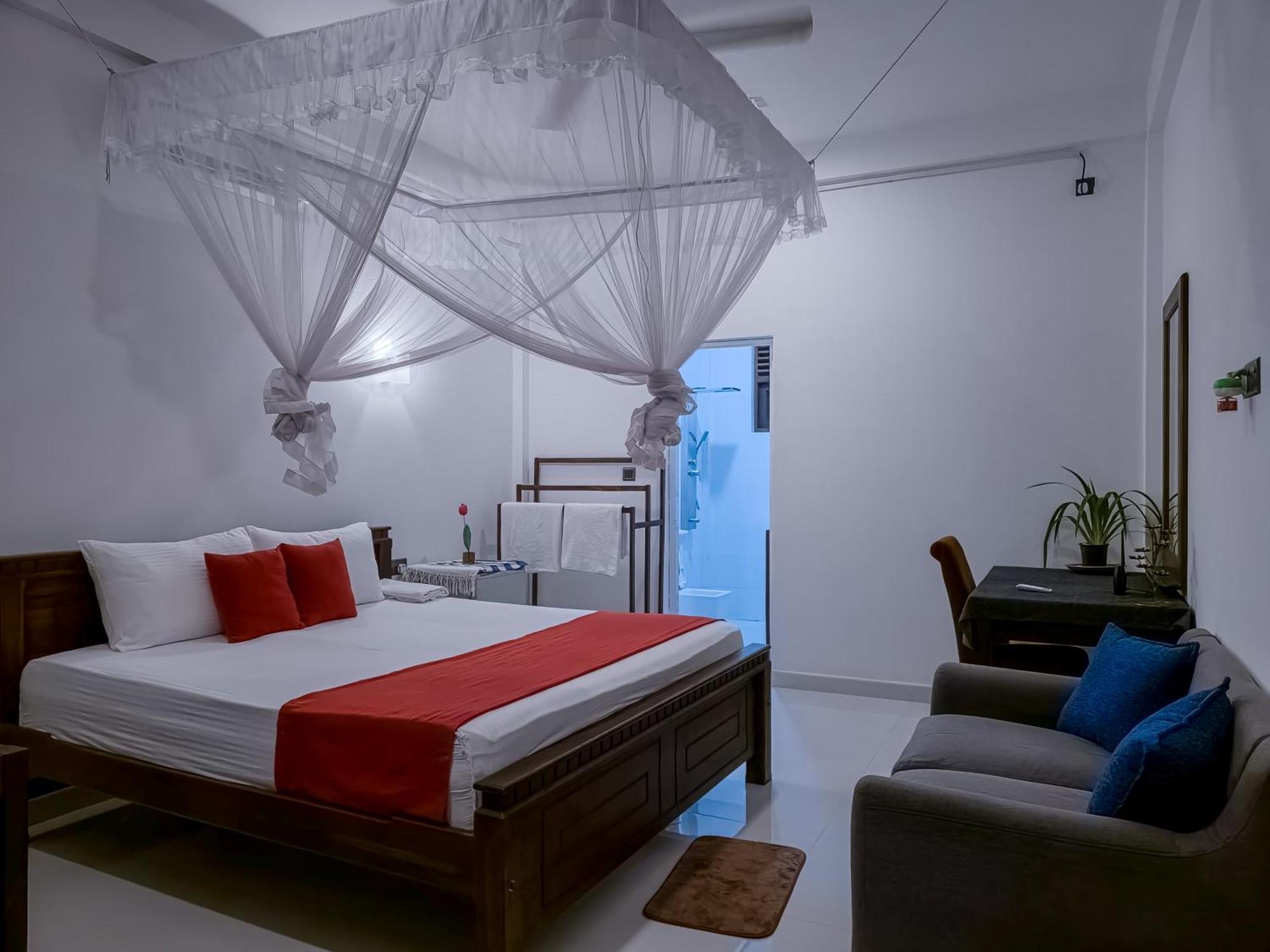 Sea Bay Inn Tangalle Room photo