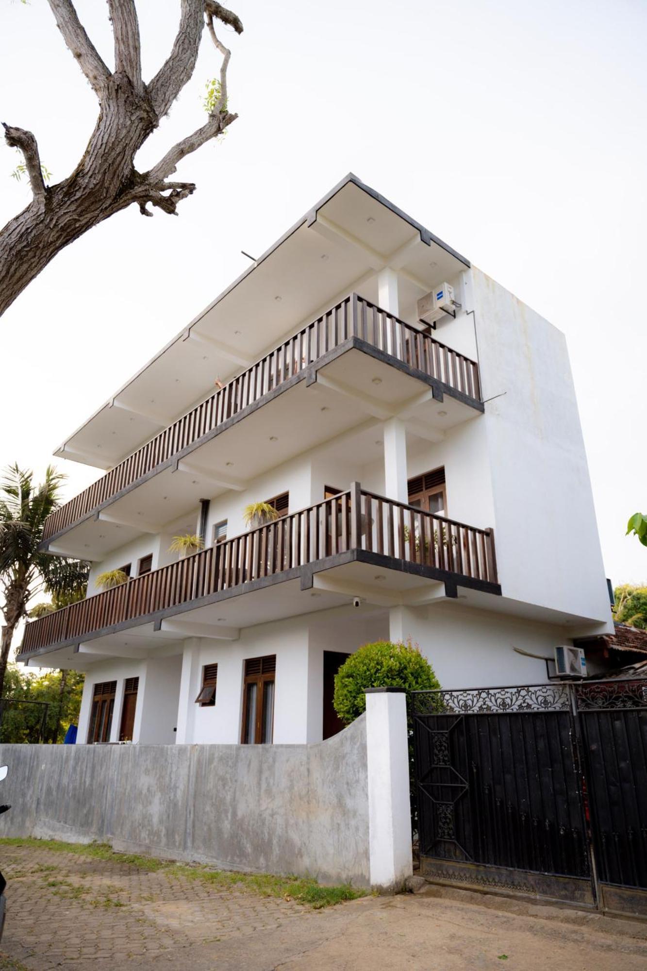 Sea Bay Inn Tangalle Exterior photo